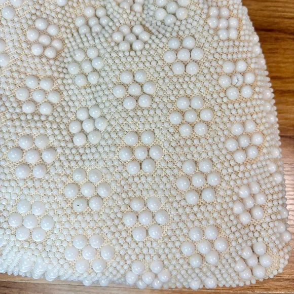 Vintage 1950s Candy Dot Cream & White Double Beaded Hand Bag - Picture 9 of 15